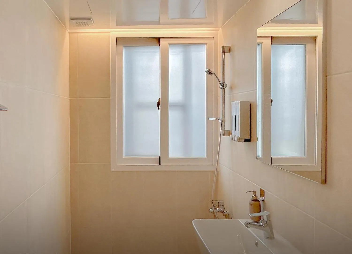 Off Stay, Hotel In Seoul - 10M From Airport, 8M To Subway Corea del Sud